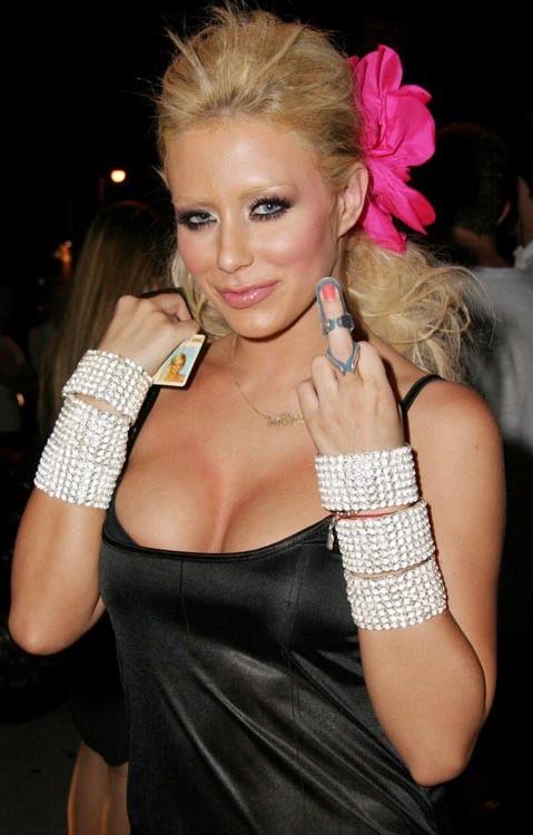 14P Aubrey Oday big nude boobs and great thong ass