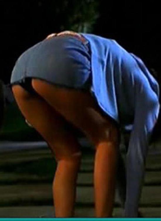 15P Rachel Bilson upskirt black panties and hot tits