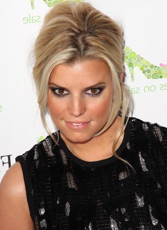 15P Jessica Simpson ultra hot upskirt of her panties