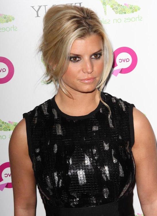 15P Jessica Simpson ultra hot upskirt of her panties