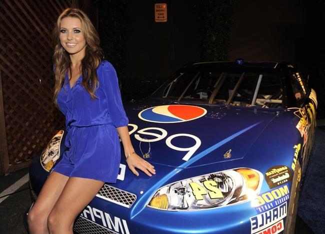15P Audrina Patridge new upskirt and nice bikini tits