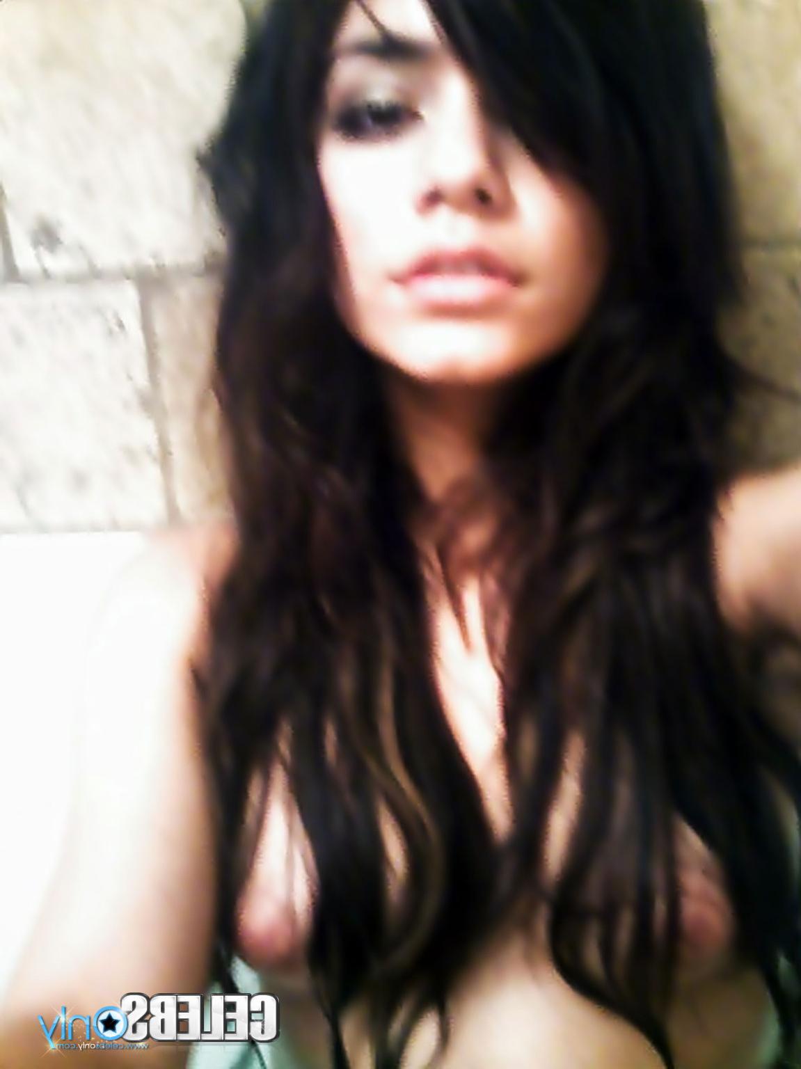 16P Vanessa hudgens nude self shot leaked pictures