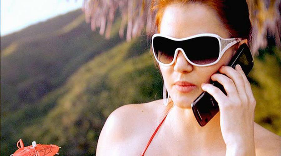 15P Rachel Kimsey looking very sexy in bikini in some movie caps