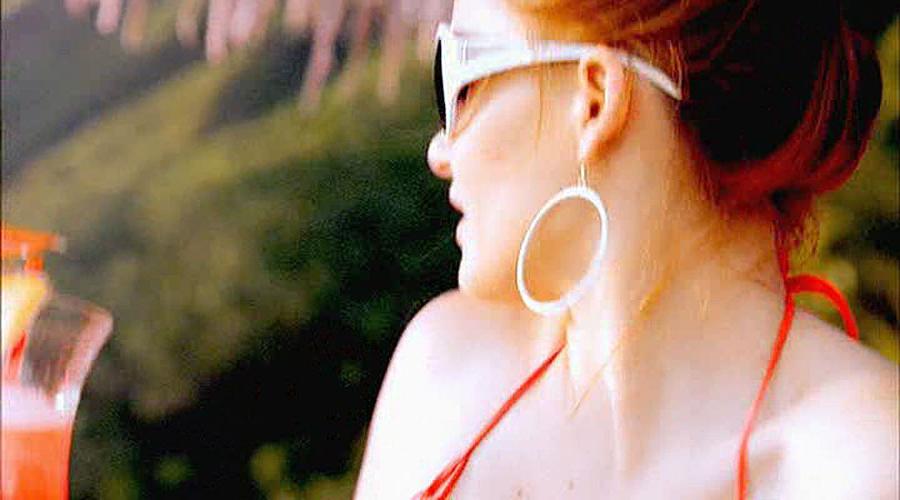 15P Rachel Kimsey looking very sexy in bikini in some movie caps
