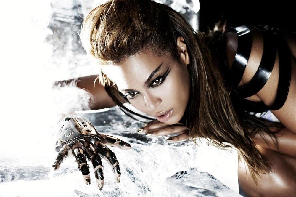 15P Beyonce Knowles upskirt pics of her black ass
