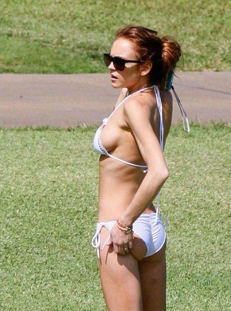15P Lindsay Lohan great upskirt pics in sexy dress