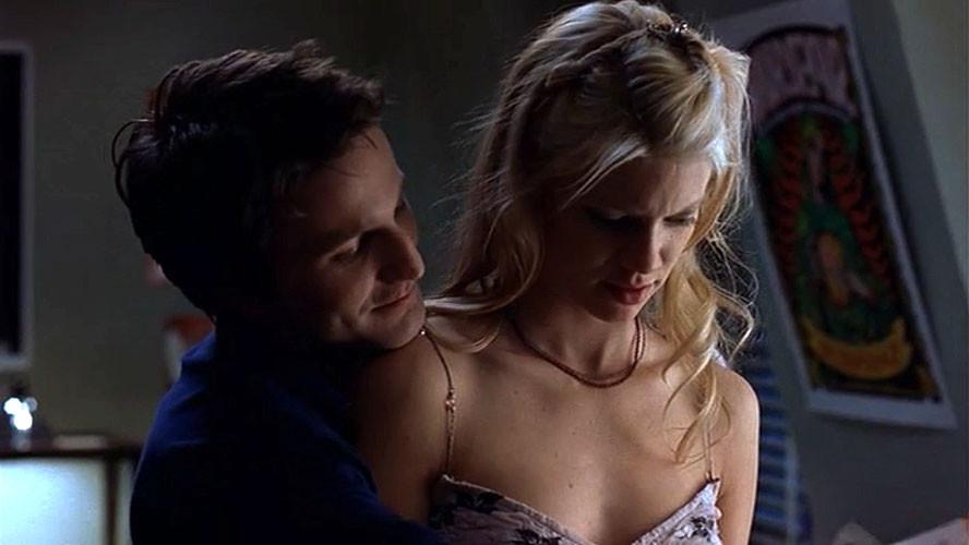 16P Amy Smart showing her nice big tits in nude movie caps