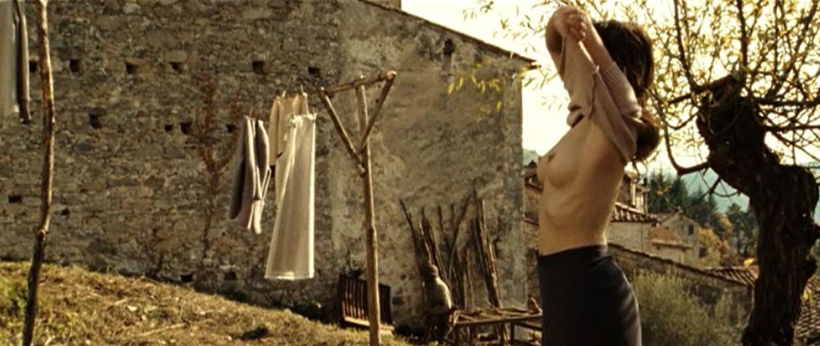 16P Valentina Cervi showing her nice big tits in nude movie caps