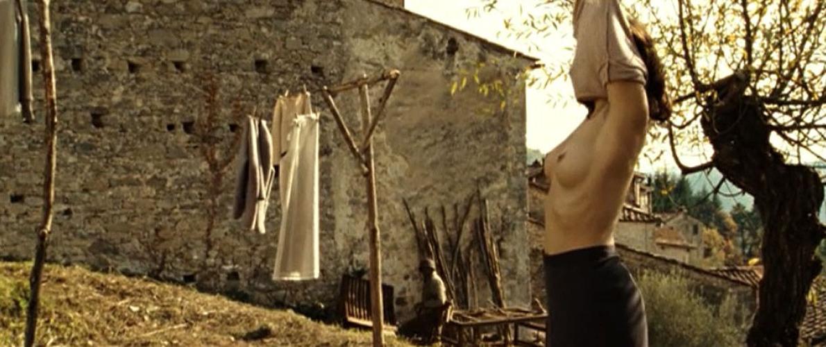 16P Valentina Cervi showing her nice big tits in nude movie caps