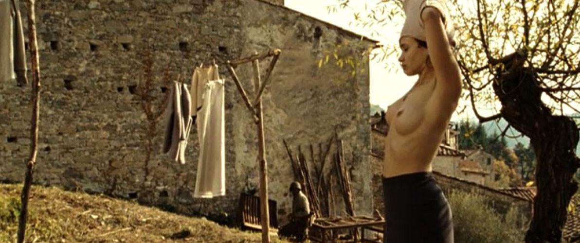 16P Valentina Cervi showing her nice big tits in nude movie caps
