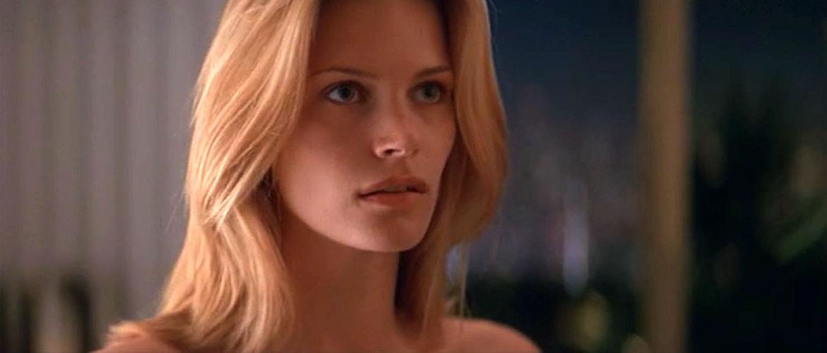 16P Natasha Henstridge showing her nice big tits in nude movie caps