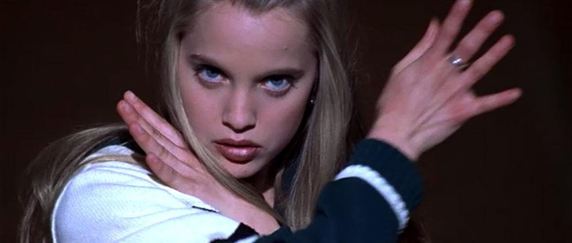 16P Mena Suvari showing her nice big tits in nude movie caps