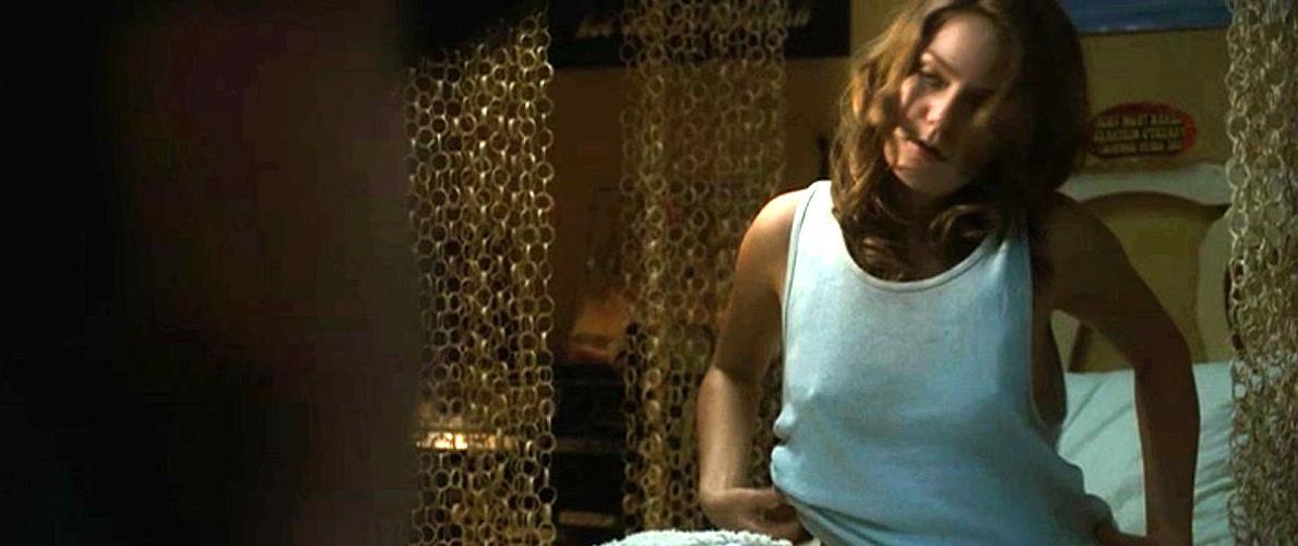 16P Hanna Hall showing her nice big tits in nude movie caps