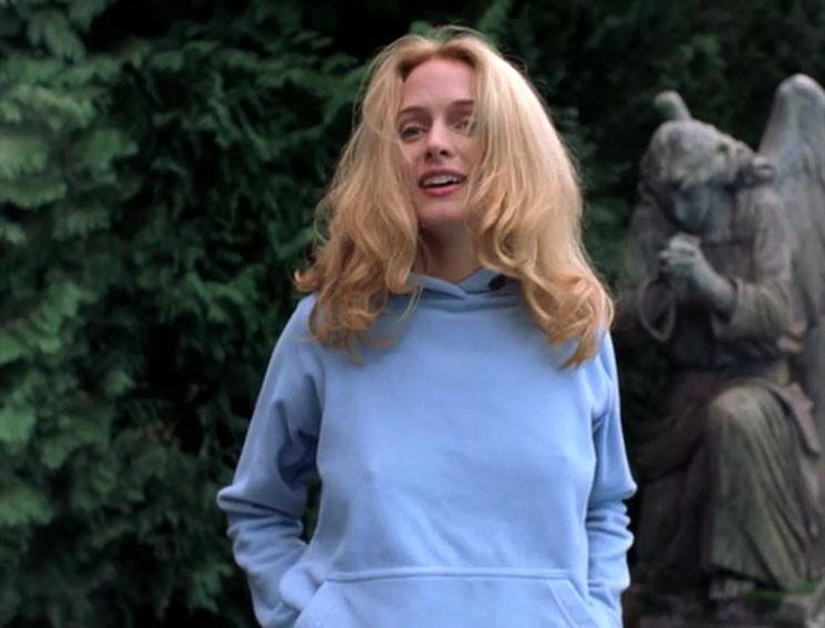16P Heather Graham showing her nice big tits in nude movie caps