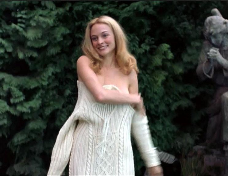 16P Heather Graham showing her nice big tits in nude movie caps