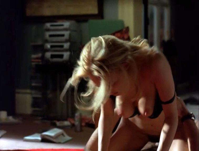 16P Heather Graham showing her nice big tits in nude movie caps