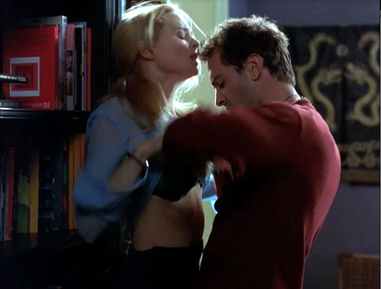16P Heather Graham showing her nice big tits in nude movie caps