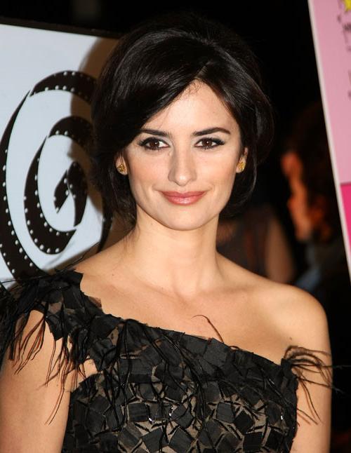 16P Penelope Cruz showing her nice big tits in movie