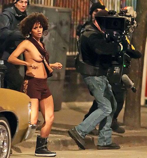 16P Halle Berry showing nice big tits in nude movie