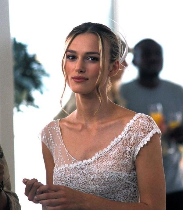16P kiera knightley shows boobs and upskirt pics