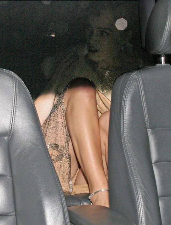 16P kiera knightley shows boobs and upskirt pics