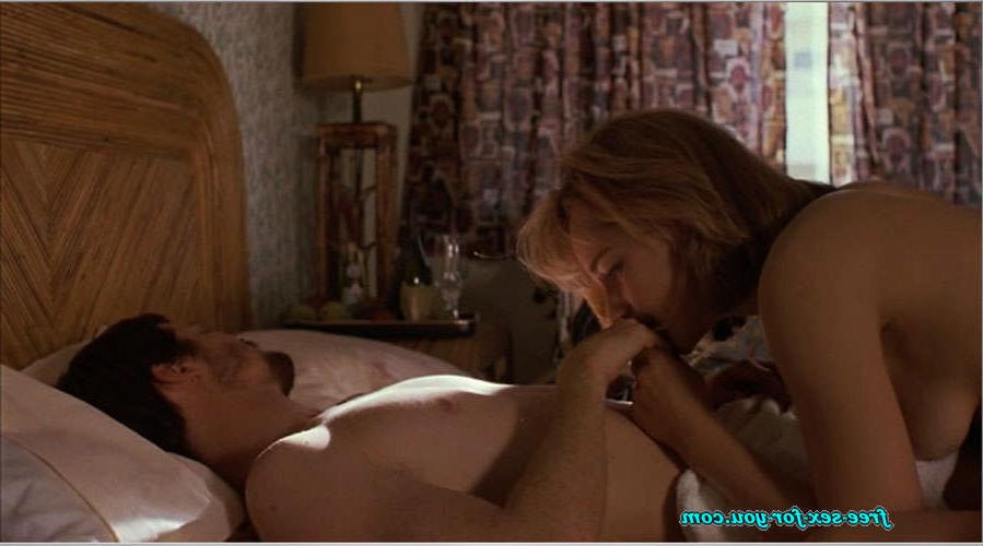 16P Helen Hunt showing her nice tits in nude movie cap
