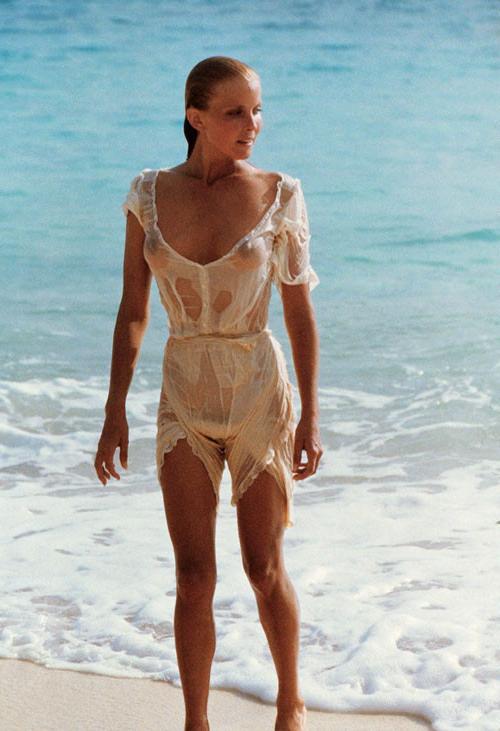 16P Bo Derek posing all naked in water and nude movie captures