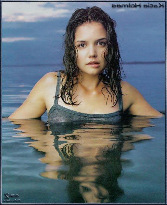 16P Katie Holmes upskirt paparazzi pictures and topless movie caps