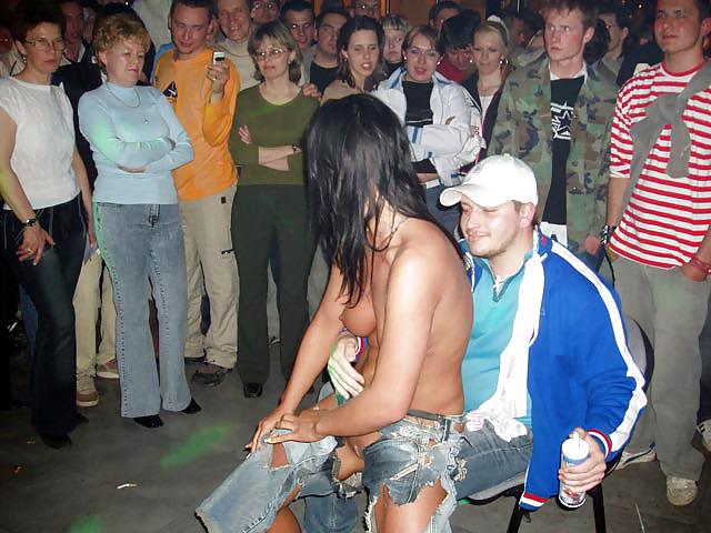 25P Clothed Male,Naked Female(CMNF)