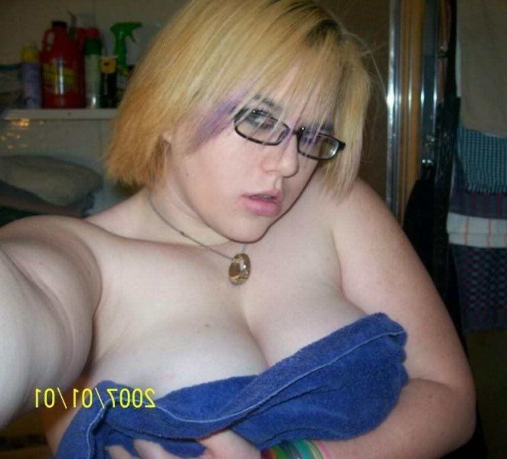 15P Teenie BBW Girls posing for pics