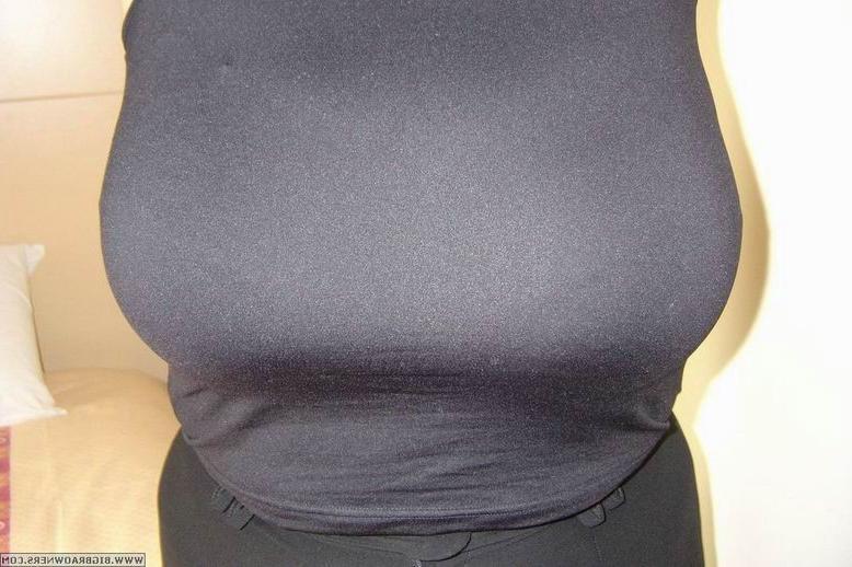 16P amateur giant big tits close-up