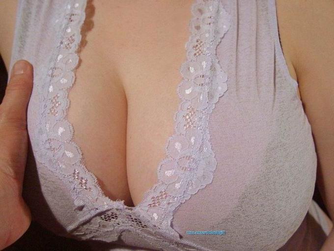 16P Amateur big tits close-up and lingerie