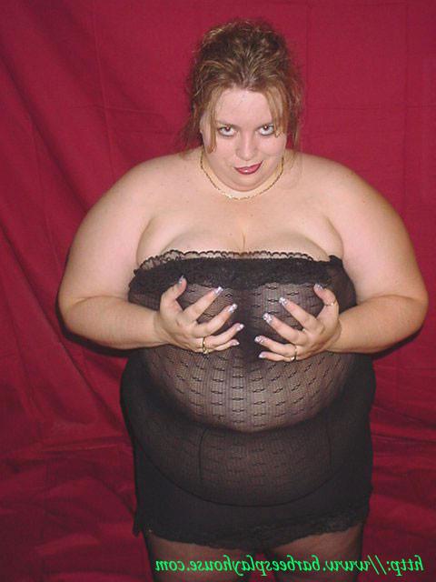 16P huge bbw girl posing in pantyhose