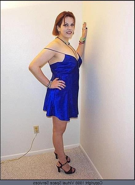 20P Strip teasing bbw in negligee