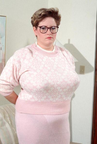 16P Fat teacher shows off her huge nipples and clit