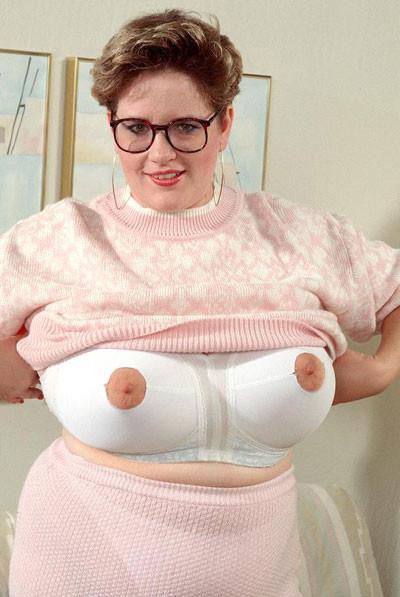 16P Fat teacher shows off her huge nipples and clit