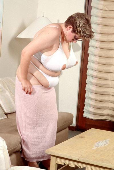 16P Fat teacher shows off her huge nipples and clit