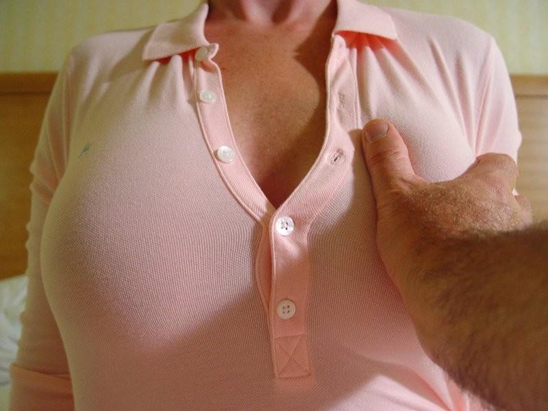 16P Amateur babe big tits close-up