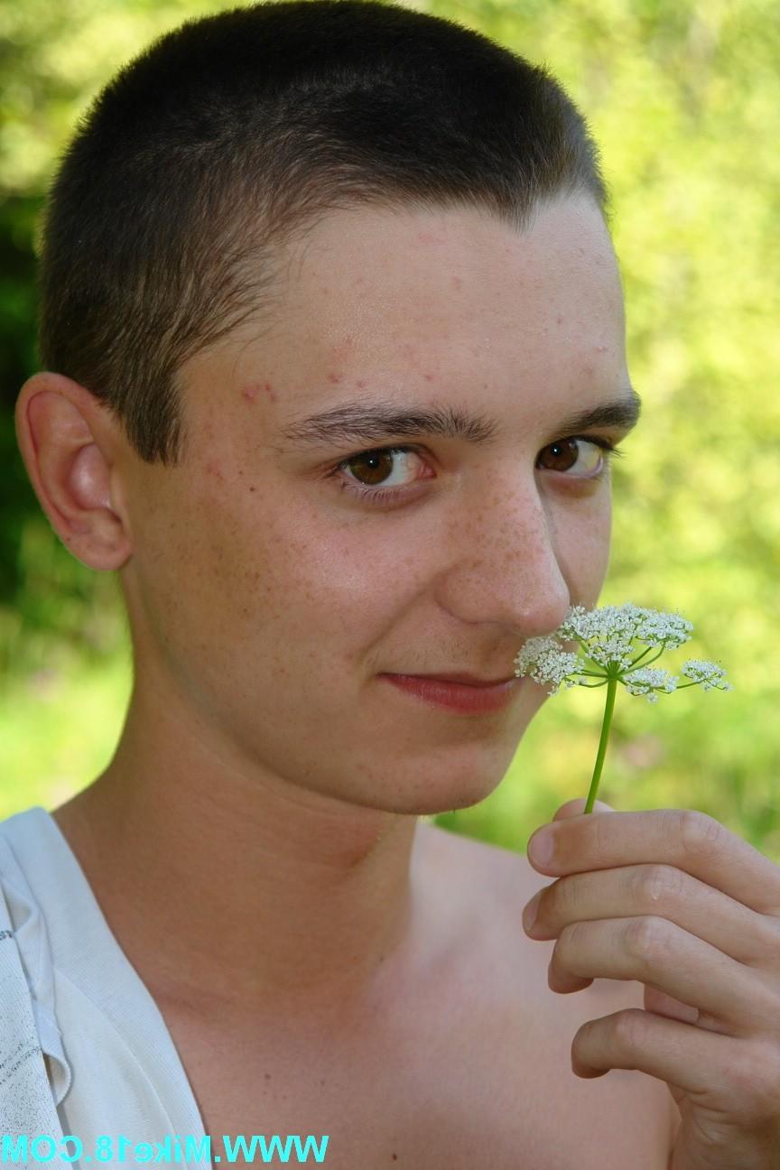 10P Virgin Studs In Hardcore Action