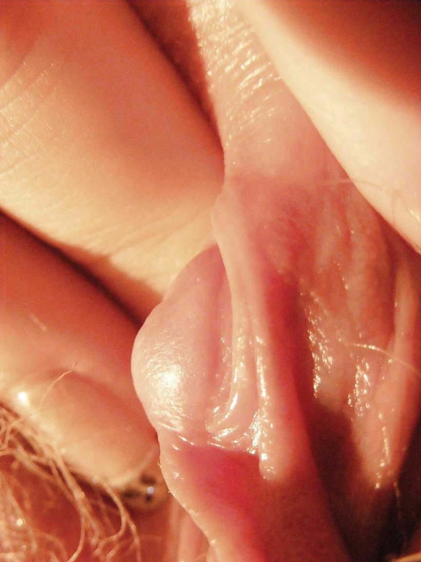 5P Kitty's Swollen Lips and Clit I