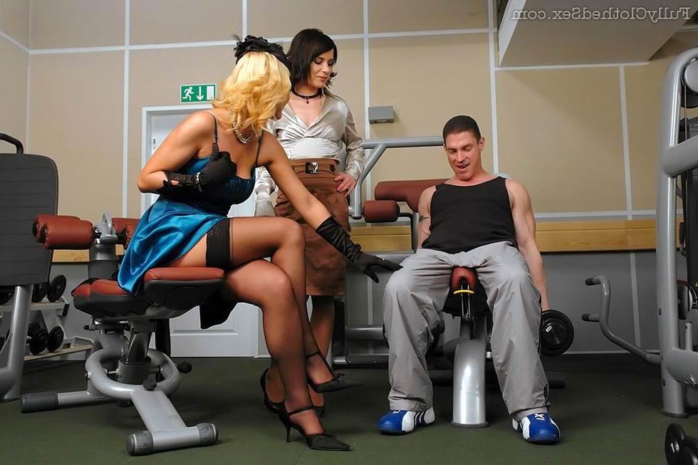 16P Horny housewives in stockings doing fitness trainer