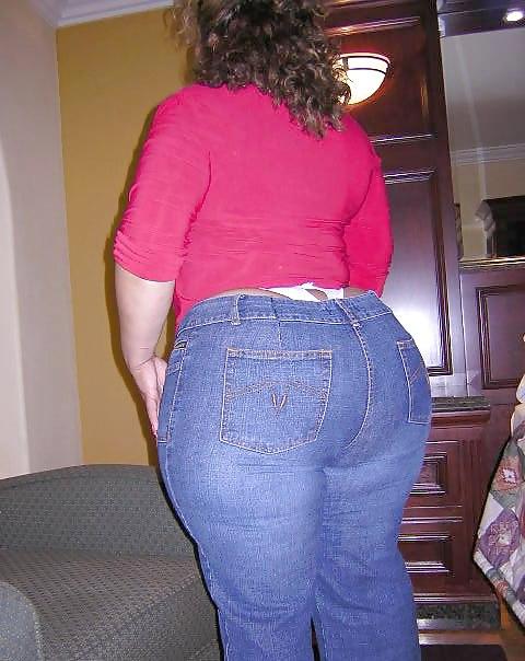 21P MEGA BUTT LATINA