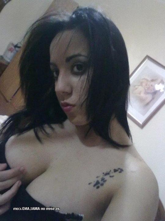 14P Collection of a Greek GF in non-nude modeling pictures