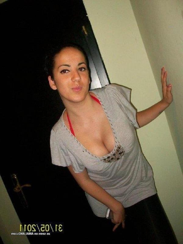 14P Collection of a Greek GF in non-nude modeling pictures