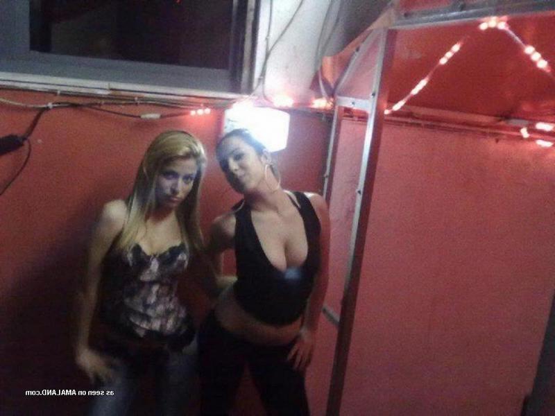 14P Collection of a Greek GF in non-nude modeling pictures
