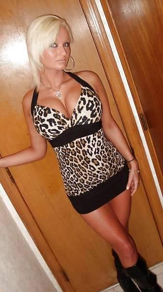 17P Shania - hot blonde non nude