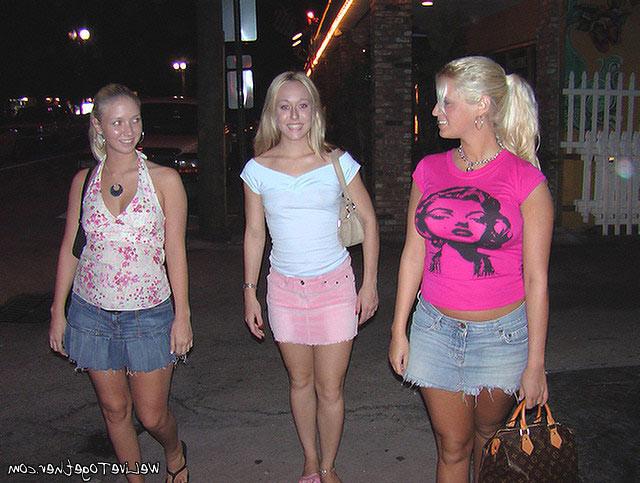 12P 12 pics and 1 movie of Sloan from We Live Together