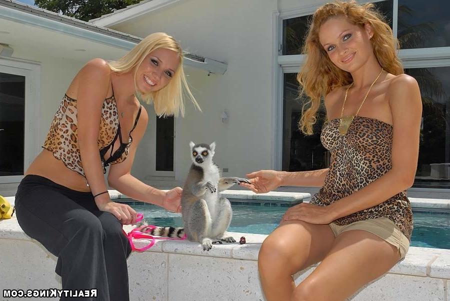 12P 12 pics and 1 movie of Sahara2 from We Live Together