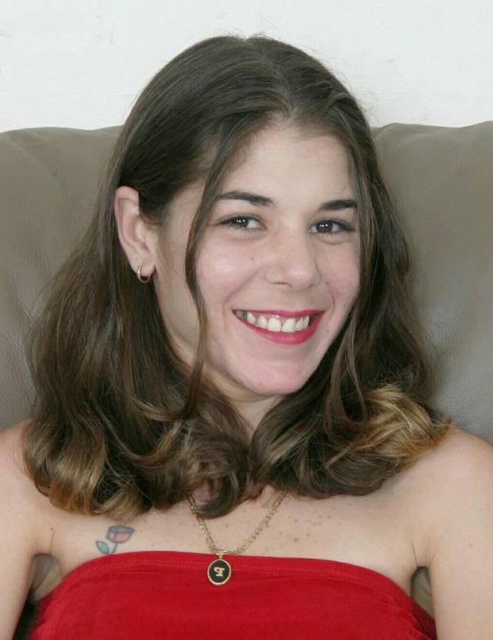 16P Juicy mature lover likes toying her vagina deep