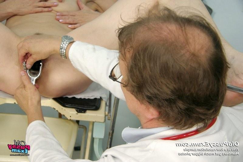 15P Old lady Mila pussy gyno check at bizzare gyno clinic